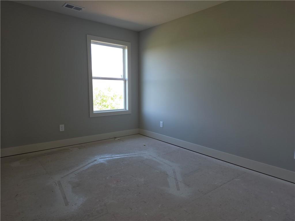 4445 Tee Box Drive Basehor, KS 66007 - Photo 25 of 37
