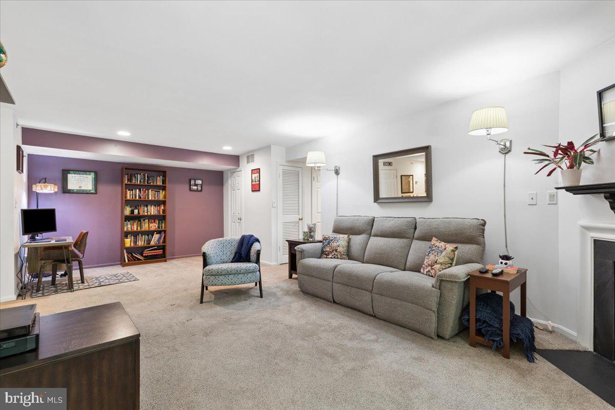 402 Rockfleet Road, Unit 102 Lutherville-Timonium, MD 21093 - Photo 14 of 47