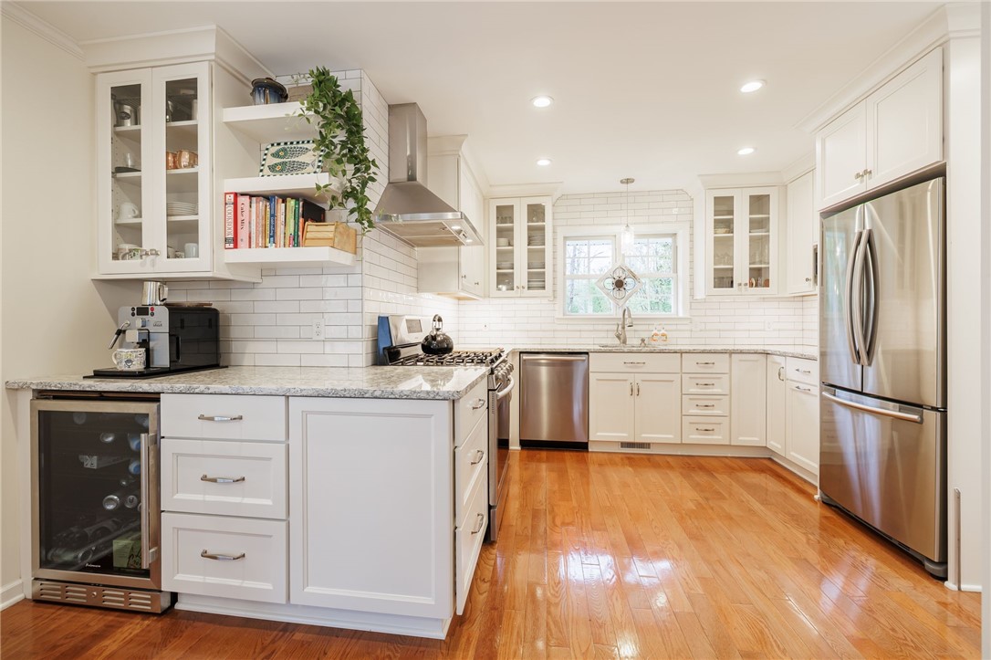 67 Schilling Lane Rochester, NY 14618 - Photo 10 of 25