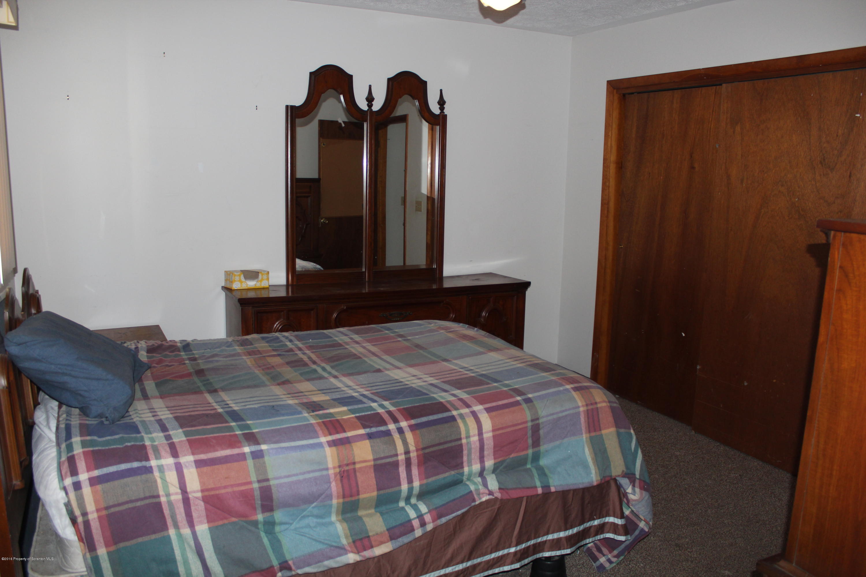 806 Scott Road Dickson City, PA 18519 - Photo 15 of 23 Gallery Image 15