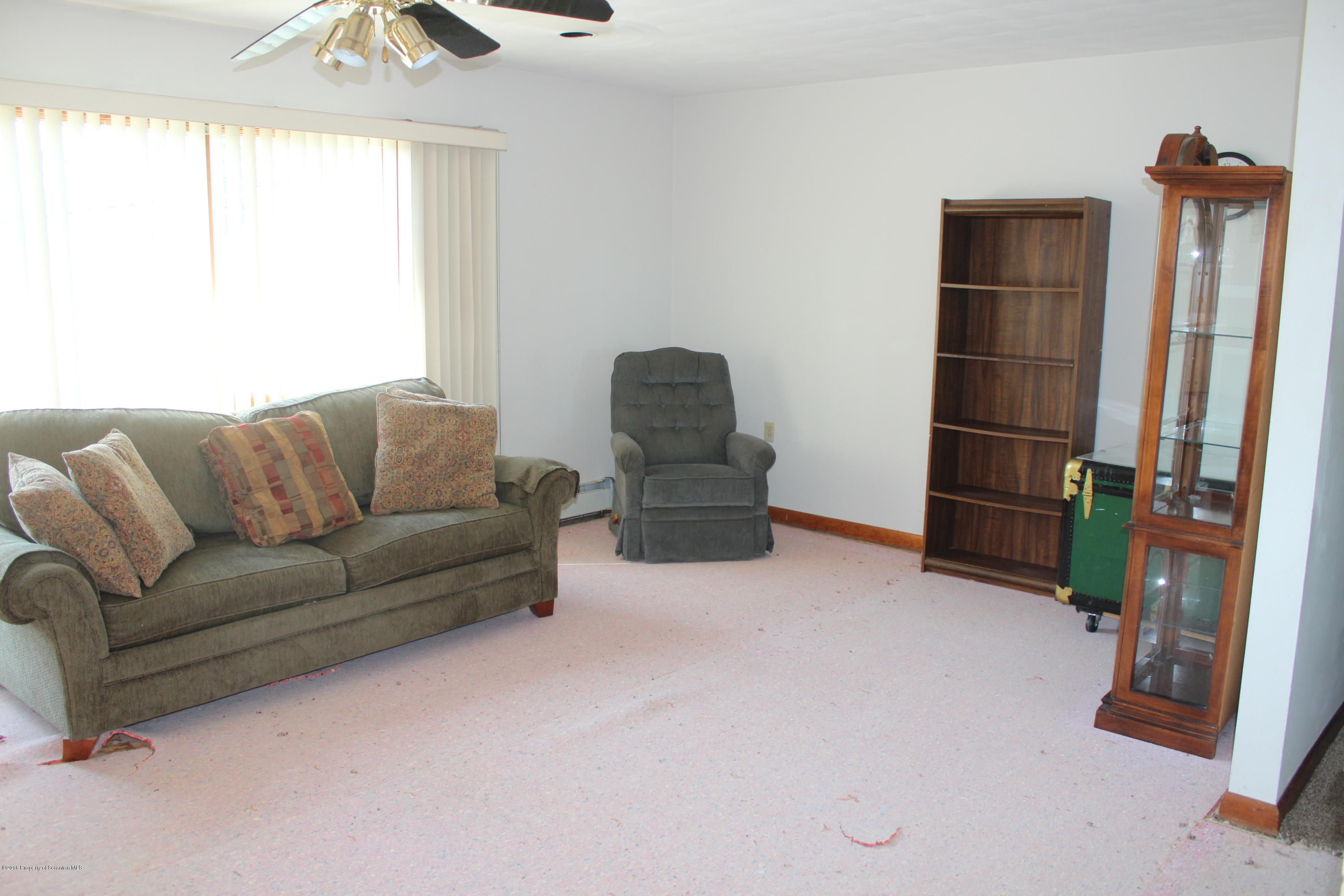 806 Scott Road Dickson City, PA 18519 - Photo 8 of 23 Gallery Image 8