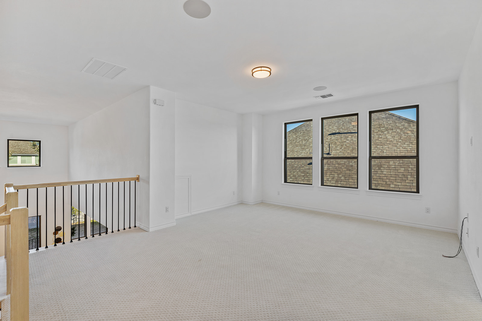 109 Strawberry Lane Georgetown, TX 78628 - Photo 28 of 40 a view of an empty room with a window