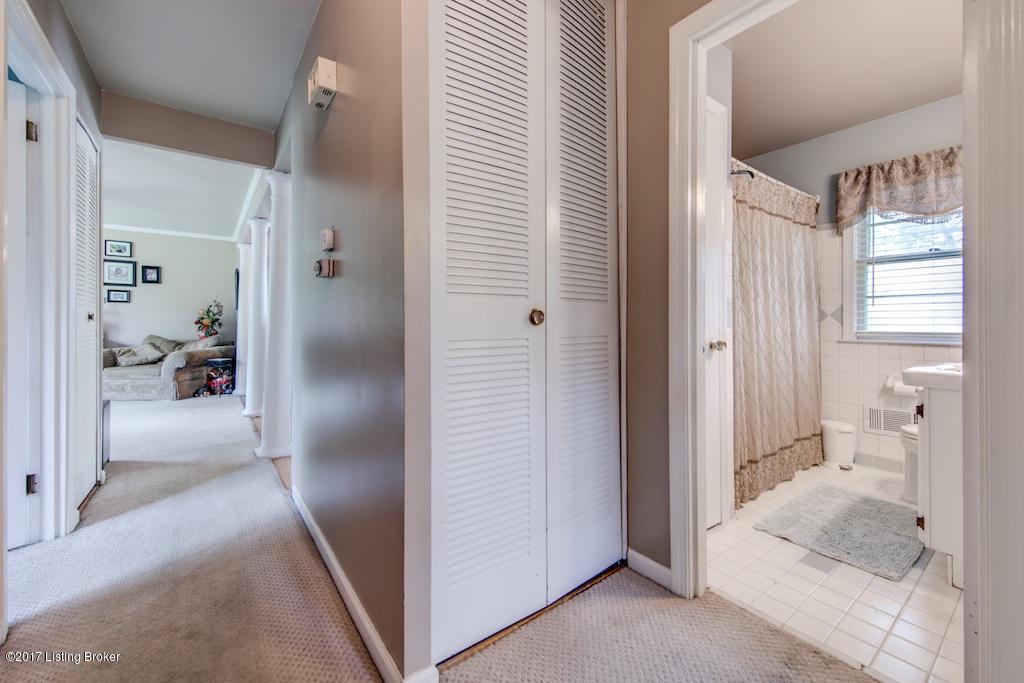1008 Franelm Road Louisville, KY 40214 - Photo 7 of 28 1008 Franelm rd 7