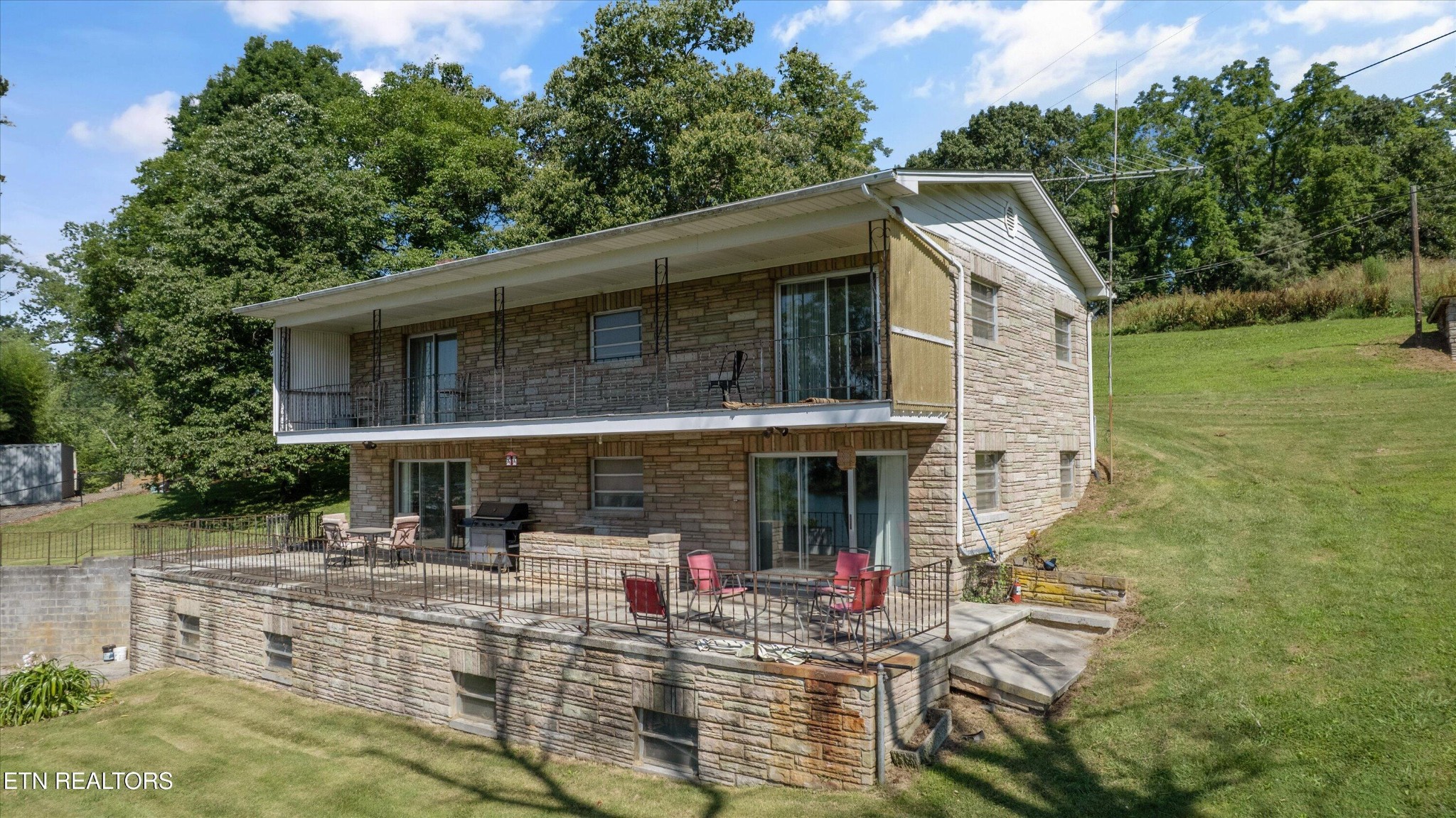 1175 Cardinal Cove Rutledge, TN 37861 - Photo 4 of 41