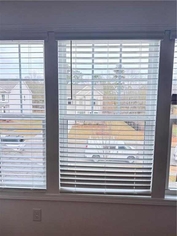 334 Silverleaf Trail Bethlehem, GA 30620 - Photo 28 of 30 a view of a window and a kitchen