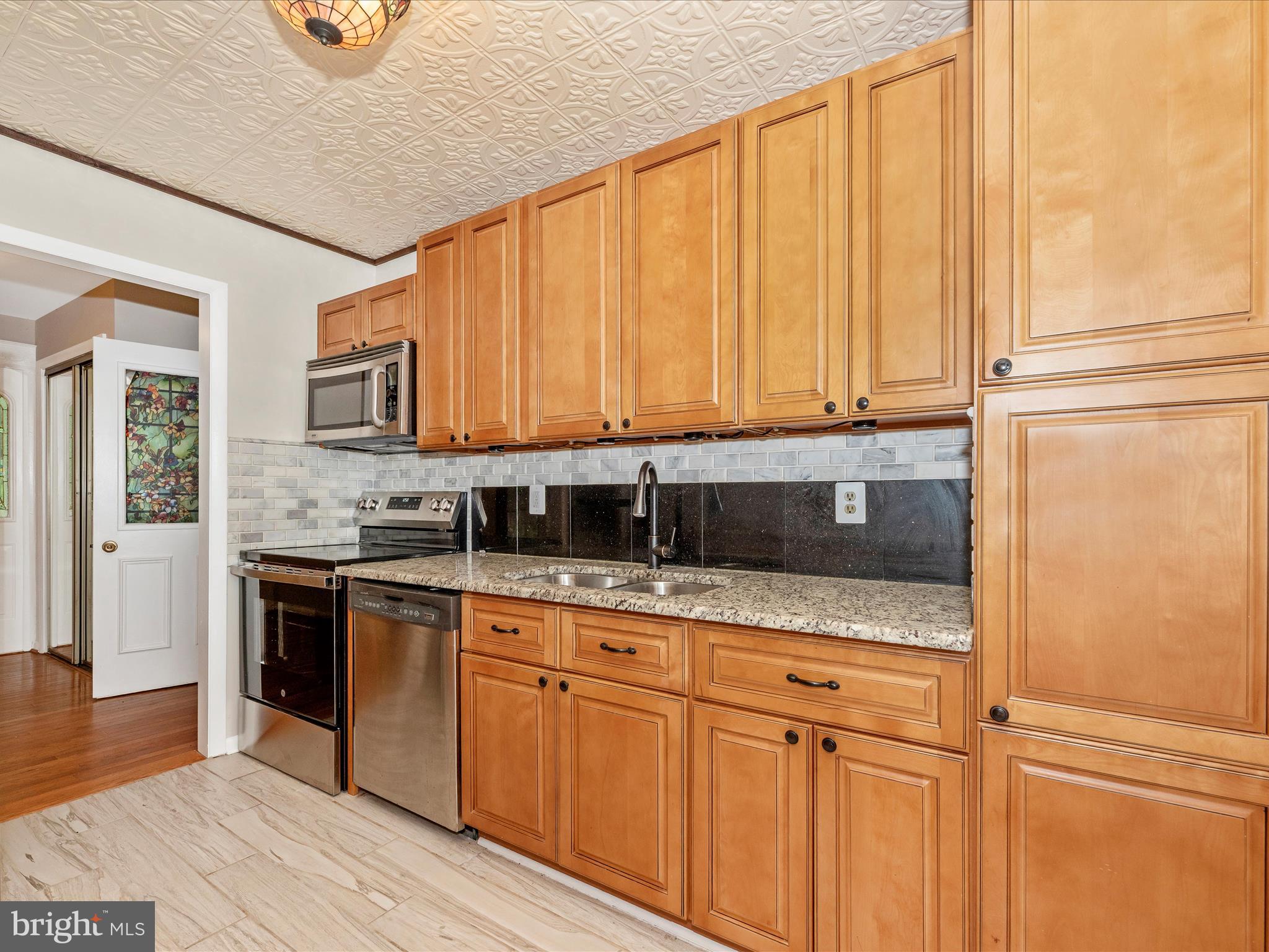 13261 Hunt Ridge Road Ellicott City, MD 21042 - Photo 16 of 48 Kitchen