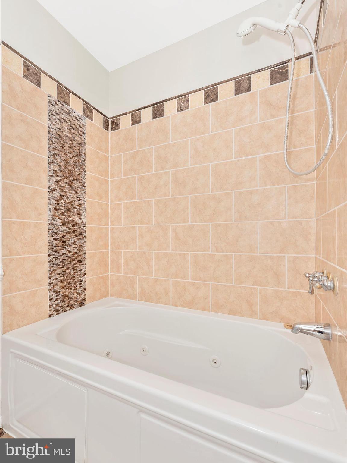 13261 Hunt Ridge Road Ellicott City, MD 21042 - Photo 28 of 48 Primary Bathroom