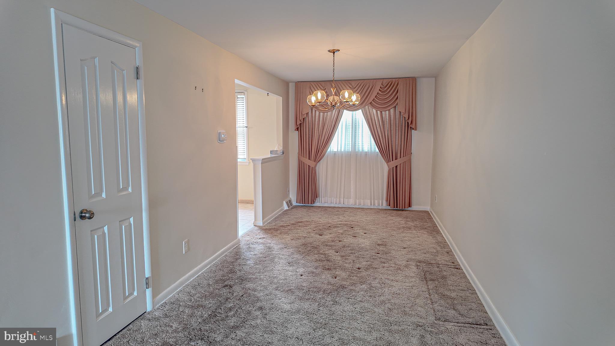 11718 Denman Road Philadelphia, PA 19154 - Photo 8 of 24