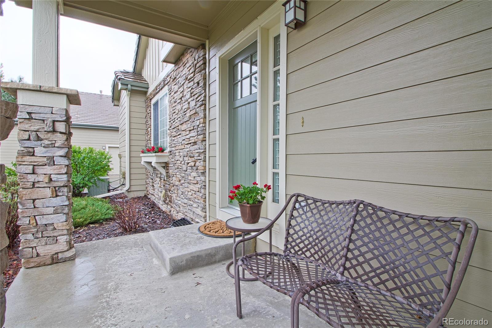 8870 Edinburgh Circle Highlands Ranch, CO 80129 - Photo 4 of 34 Gallery Image 4