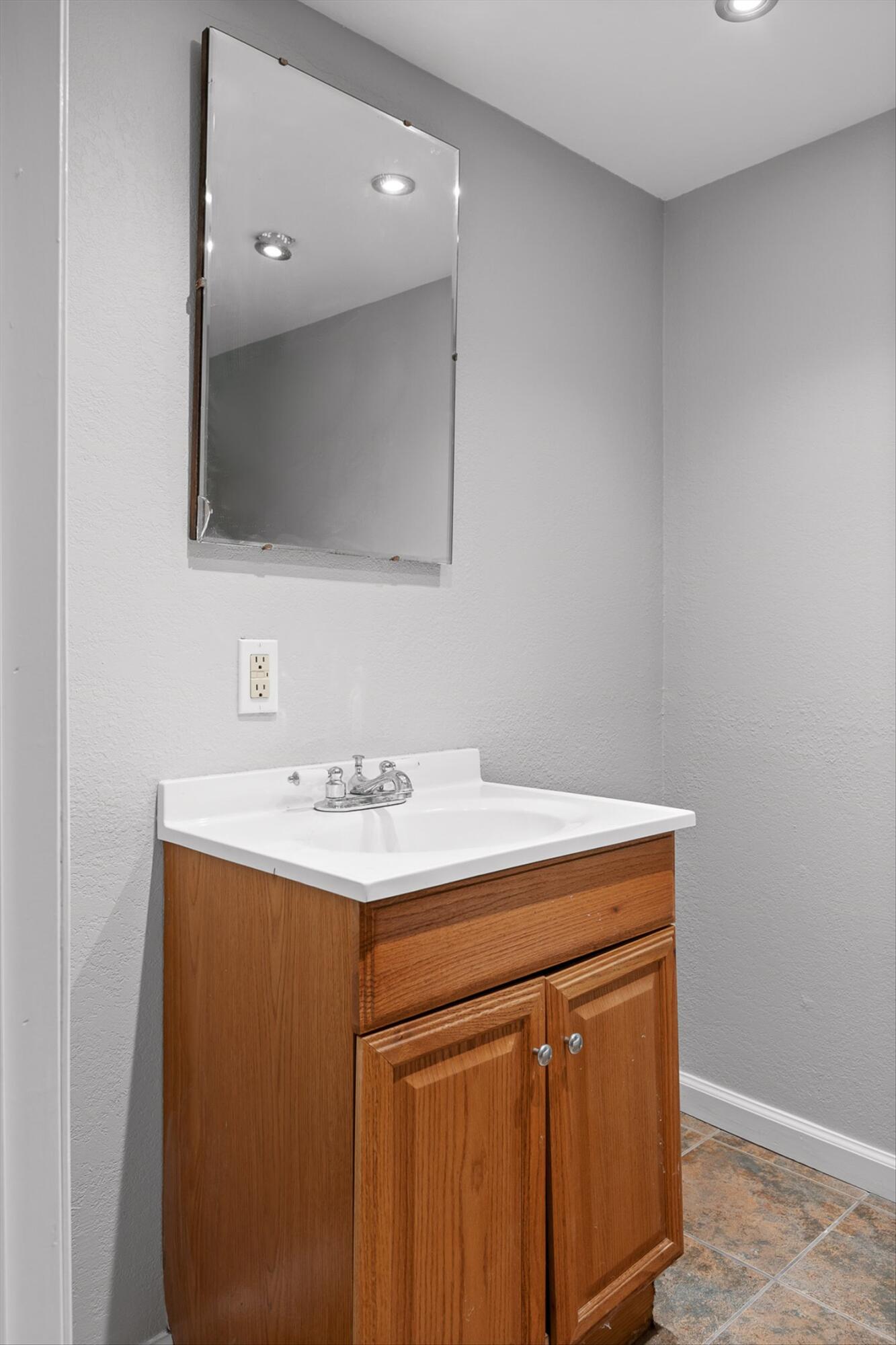 16209 Beck Road Sale Creek, TN 37373 - Photo 40 of 42 Bathroom #2