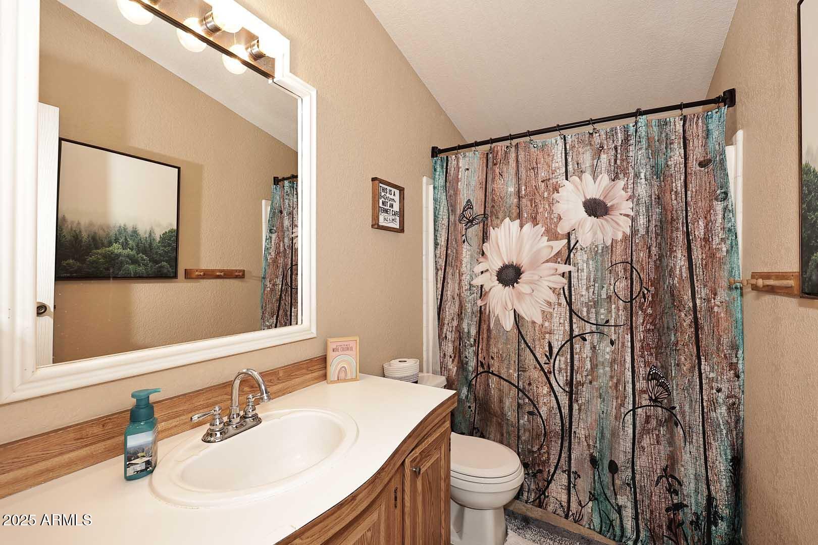 54160 West Barnes Road Maricopa, AZ 85139 - Photo 28 of 37 Hall Bath