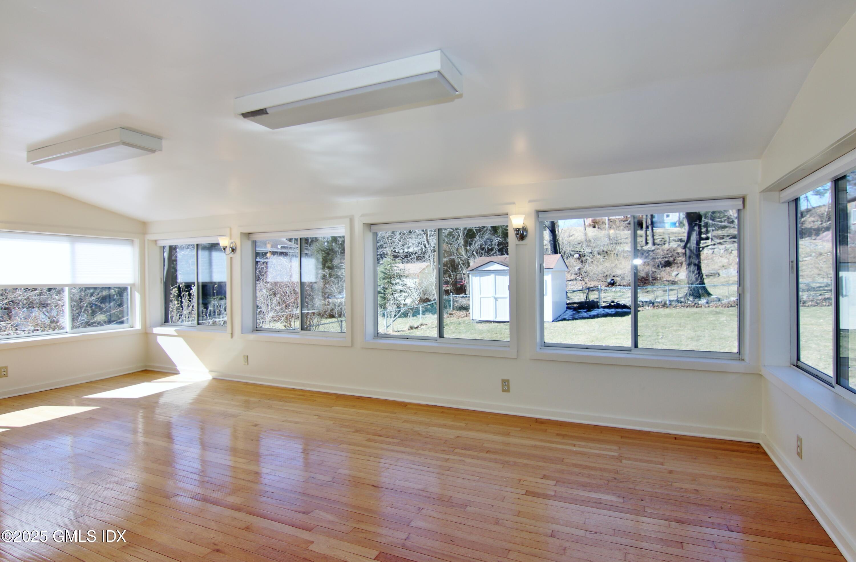 23 Amherst Road Riverside, CT 06878 - Photo 12 of 31 IMG_2412