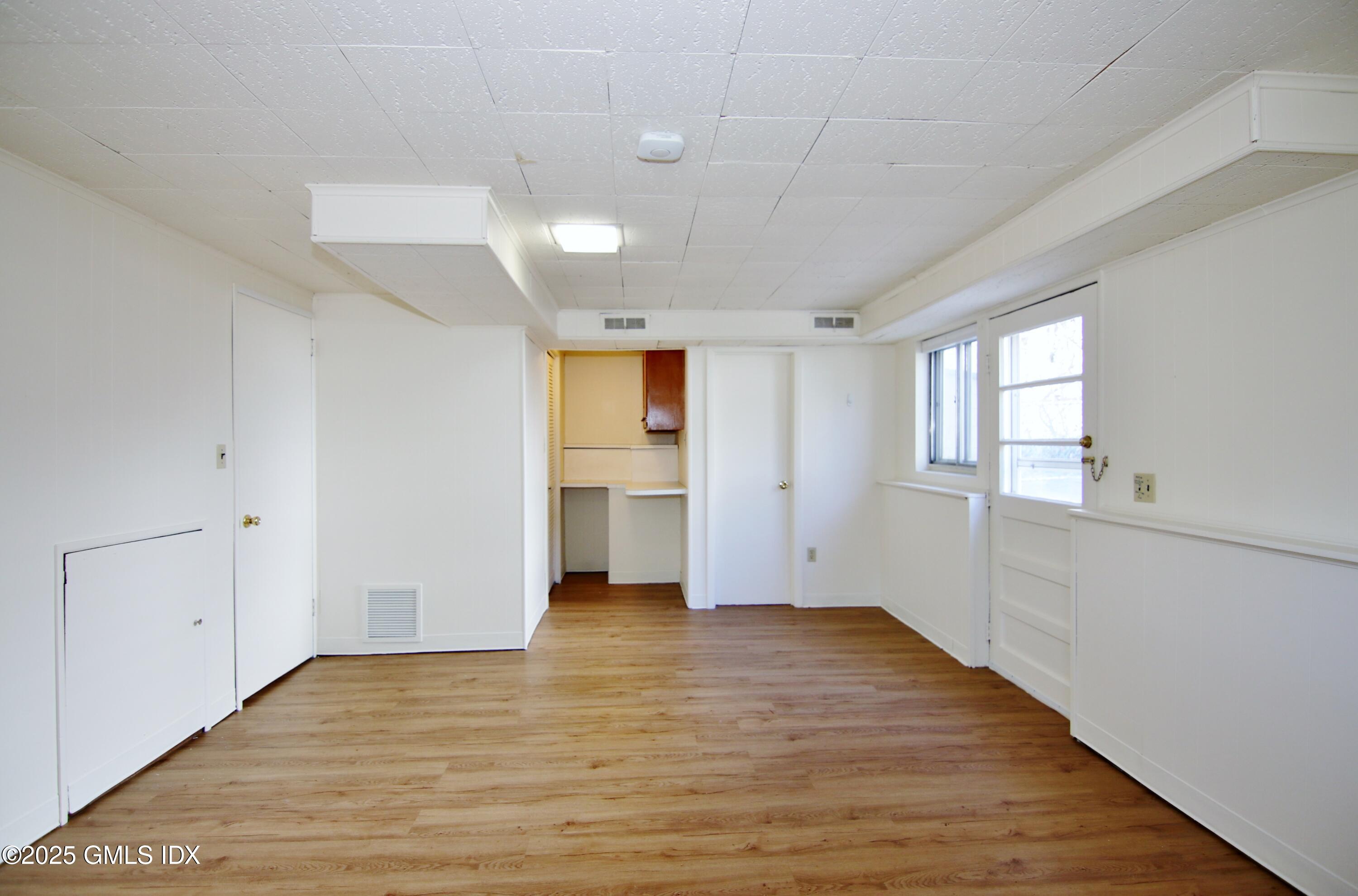 23 Amherst Road Riverside, CT 06878 - Photo 15 of 31 IMG_2424