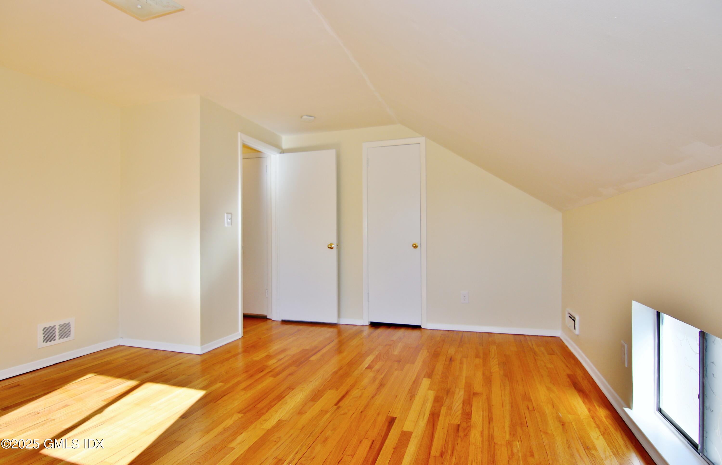 23 Amherst Road Riverside, CT 06878 - Photo 22 of 31 IMG_2449