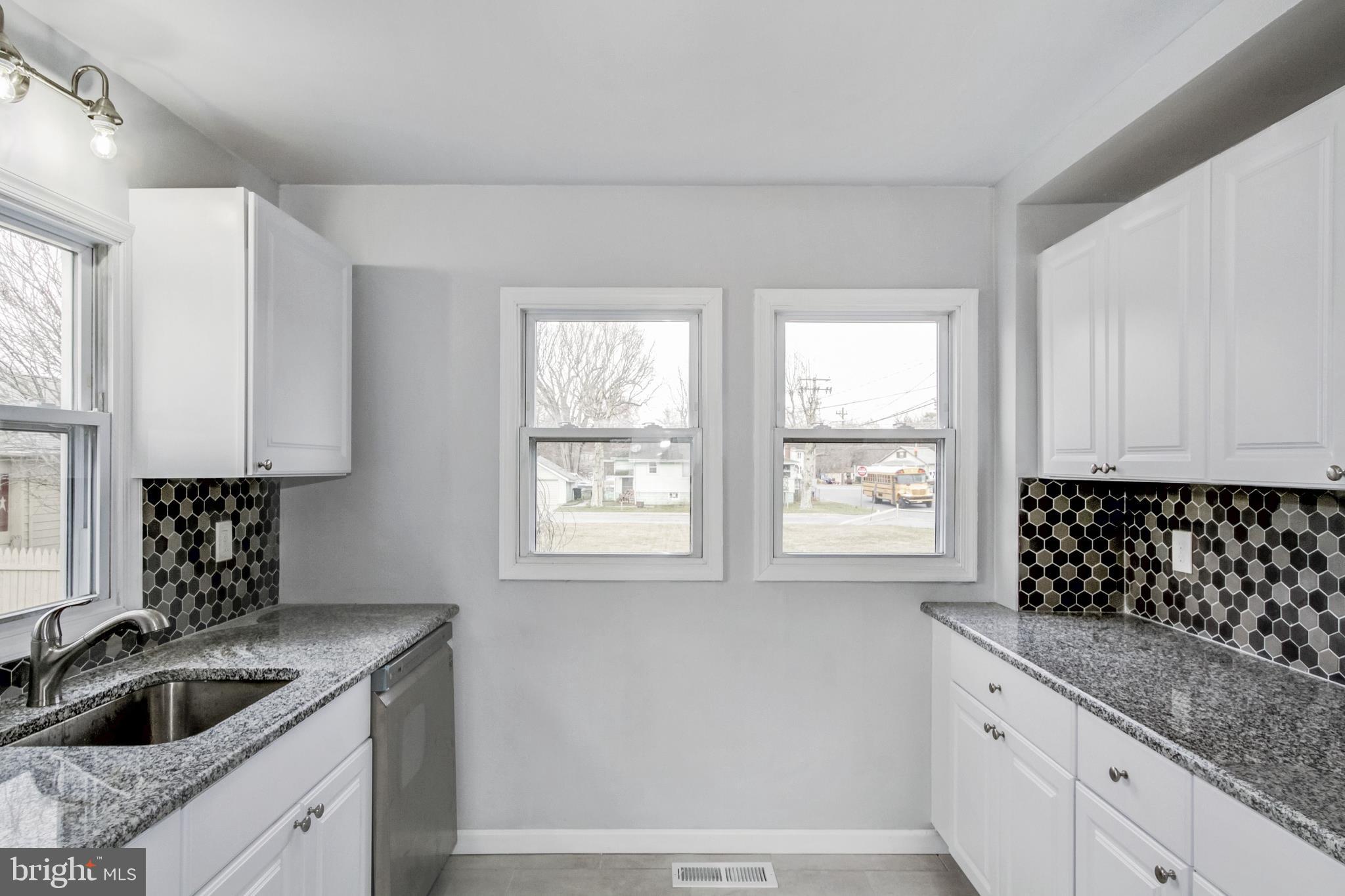 10 Fort Mott Road Pennsville, NJ 08070 - Photo 27 of 43