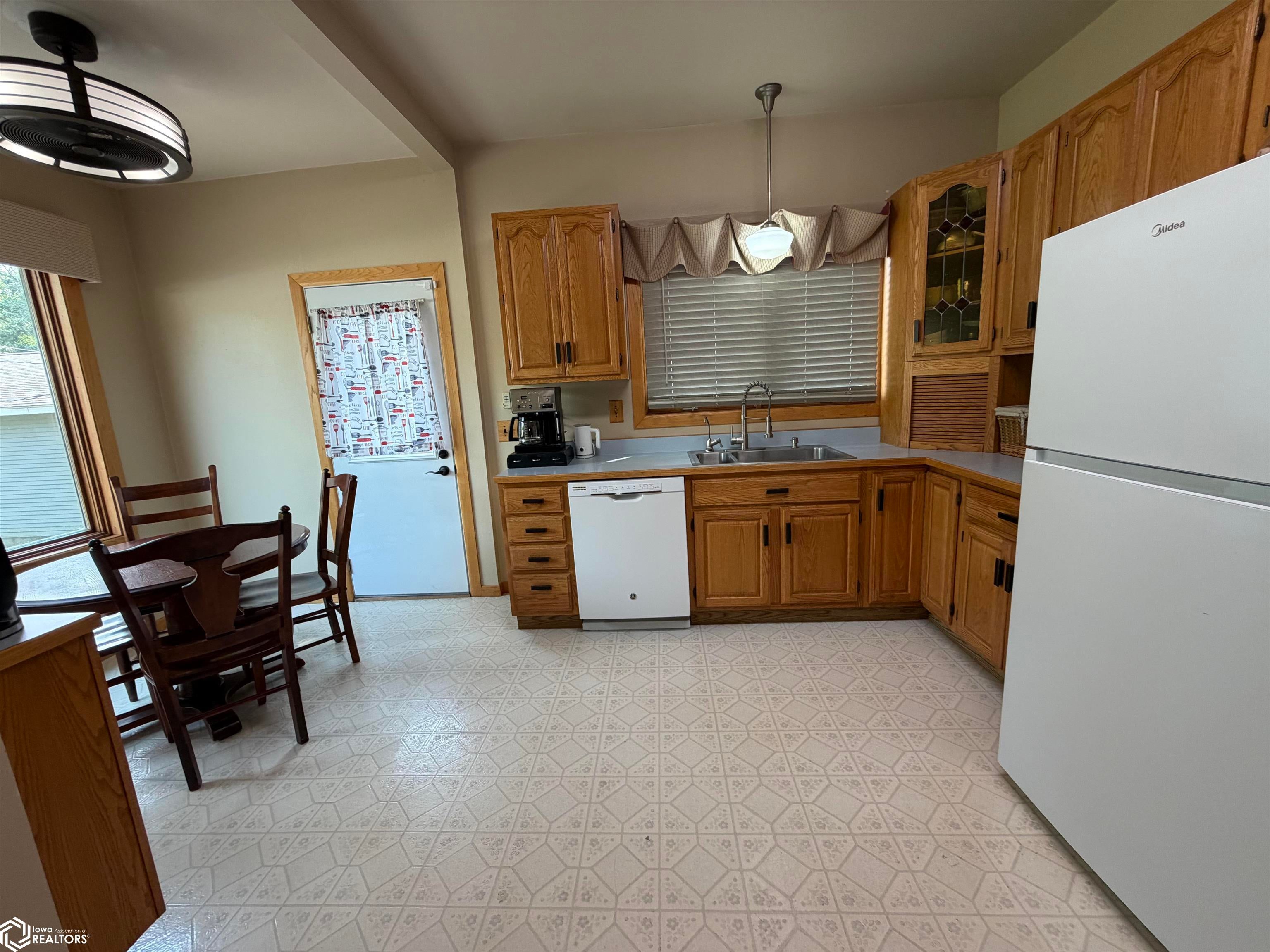 203 Locust Street Rolfe, IA 50581 - Photo 15 of 39 Gallery Image 15