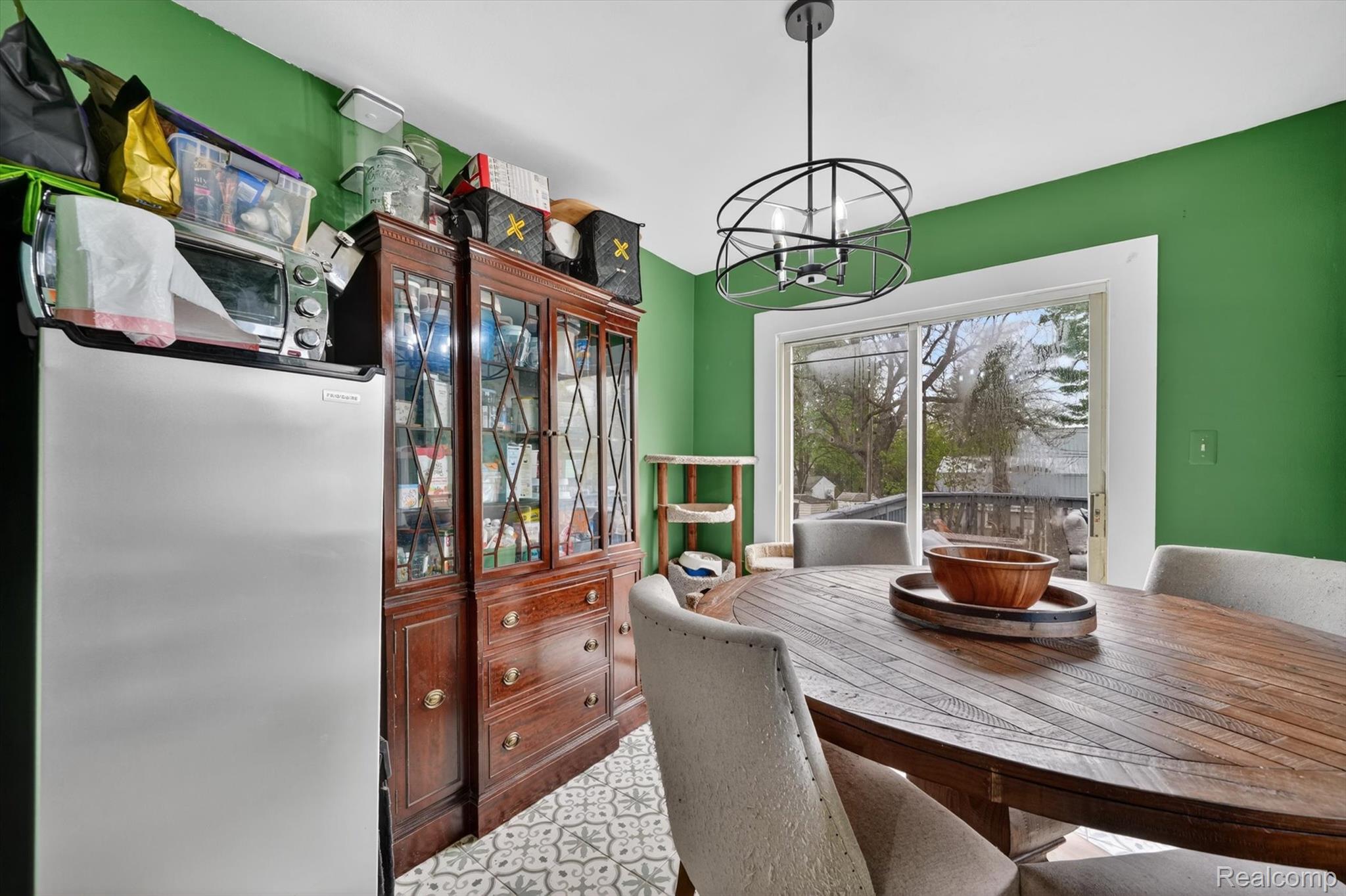 259 Sisson Street Romeo, MI 48065 - Photo 17 of 37 Dining room with suspended lighting