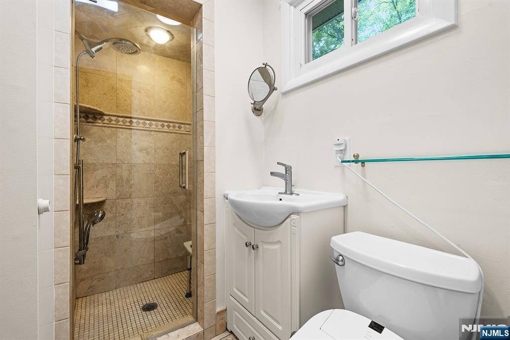 31 Brook Street Closter, NJ 07624 - Photo 13 of 35