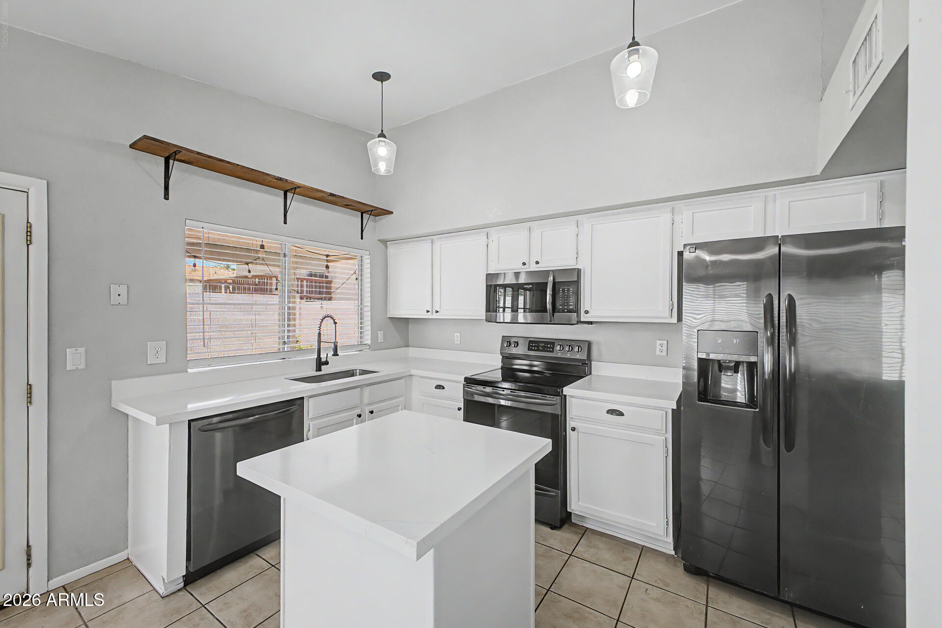 9405 South 45th Place Phoenix, AZ 85044 - Photo 14 of 31 13 - 45th