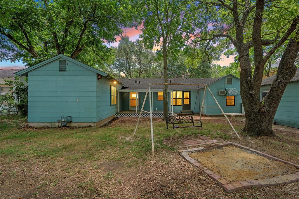 207 North Marable Street West, TX 76691 - Photo 30 of 35