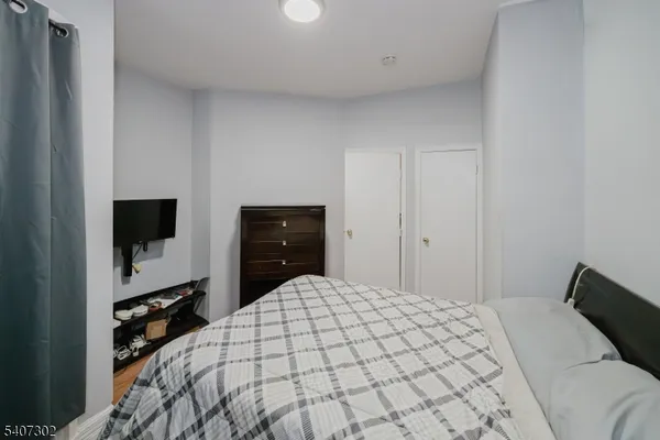 $699,999 | 309 Summer Avenue, Newark, NJ 07104