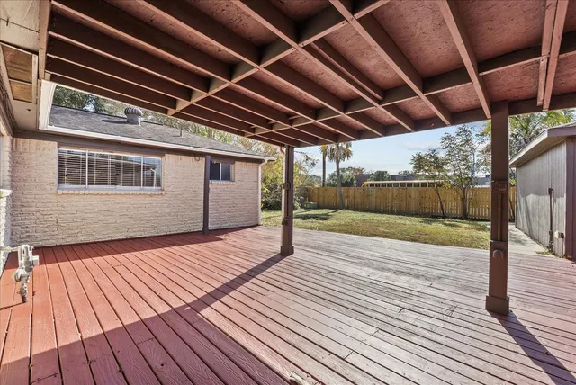 $330,000 | 15514 Diana Lane, Houston, TX 77062