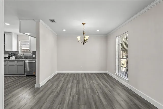 $330,000 | 15514 Diana Lane, Houston, TX 77062