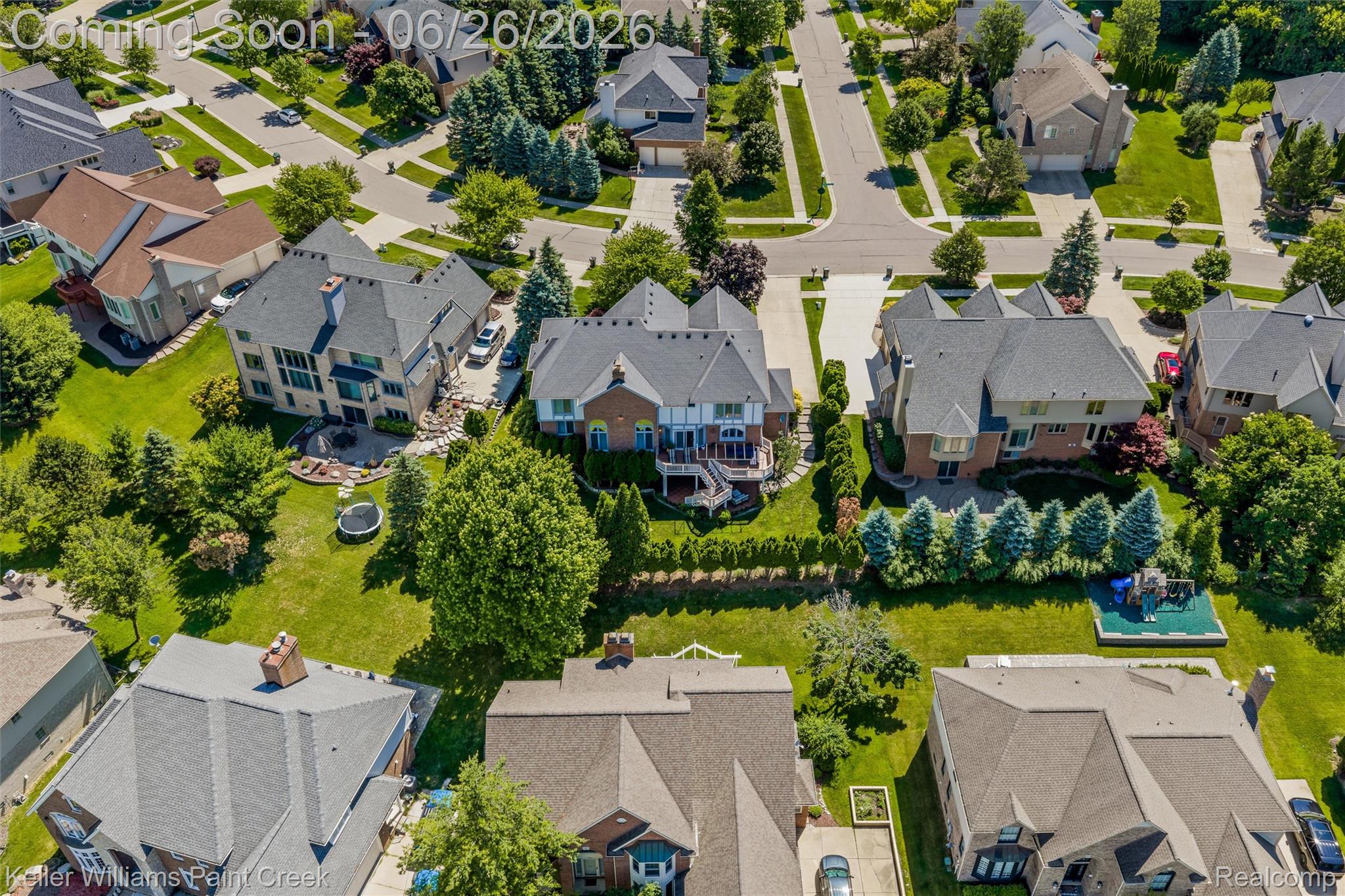 2036 Hickory Trail Drive Rochester, MI 48309 - Photo 62 of 77 68-2036 Hickory Trail Dr - Aerial 0008.jpg