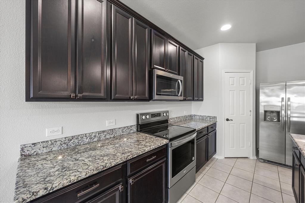 2217 Heaton Street Forney, TX 75126 - Photo 8 of 39