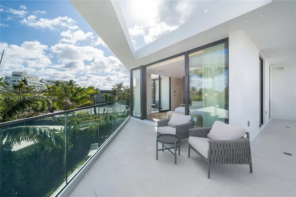 $45,000 | 1045 West 47th Court, Miami Beach, FL 33140