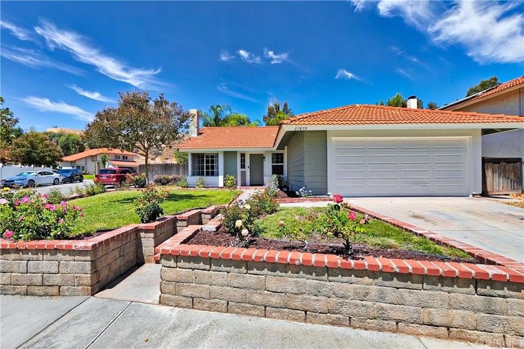 27879 Wakefield Road Castaic, CA 91384 - Photo 1 of 1 Front