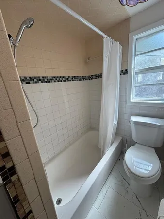 $1,800 | 2162 46th Avenue North, St. Petersburg, FL 33714