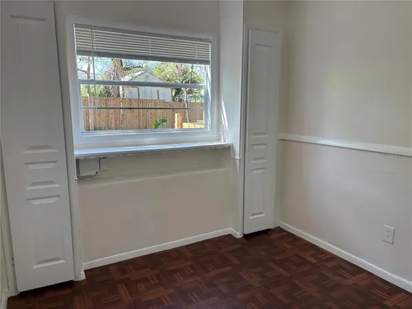 $1,800 | 2162 46th Avenue North, St. Petersburg, FL 33714