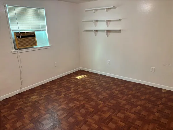 $1,800 | 2162 46th Avenue North, St. Petersburg, FL 33714