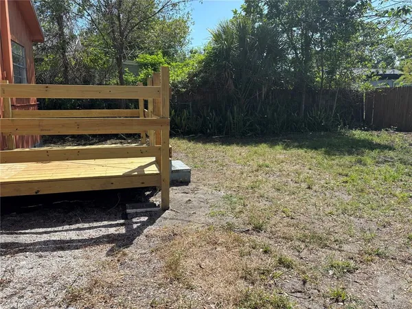 $1,800 | 2162 46th Avenue North, St. Petersburg, FL 33714