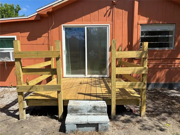 $1,800 | 2162 46th Avenue North, St. Petersburg, FL 33714