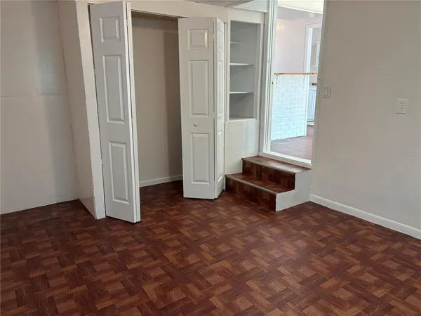 $1,800 | 2162 46th Avenue North, St. Petersburg, FL 33714