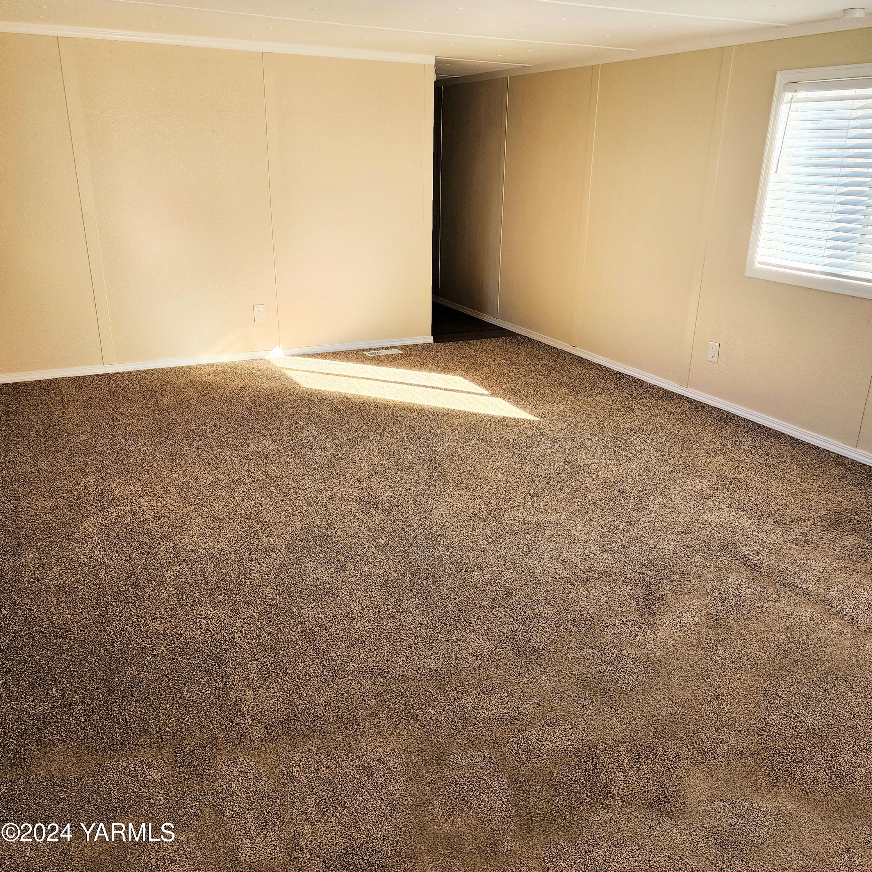 181 Schut Road, Unit 34 Moxee, WA 98936 - Photo 9 of 18 a view of empty room