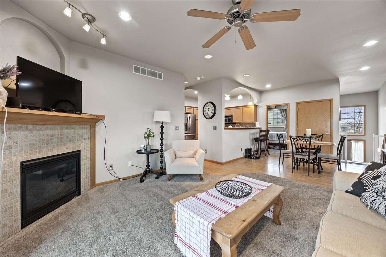 197 South Park Ridge Road North Liberty, IA 52317 - Photo 4 of 27 Gallery Image 4