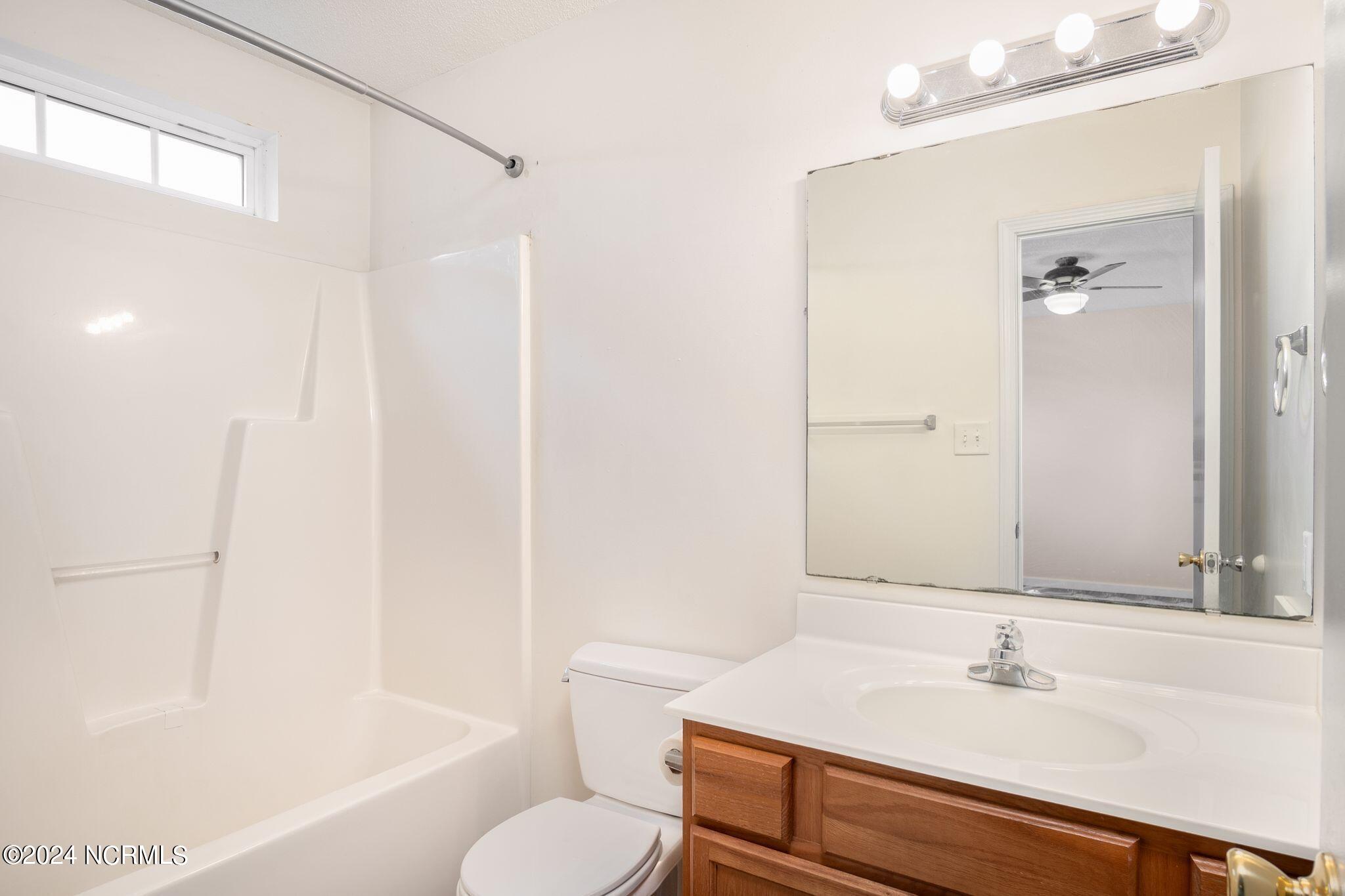 101 Linden Road Richlands, NC 28574 - Photo 13 of 21 101 Linden Rd-23