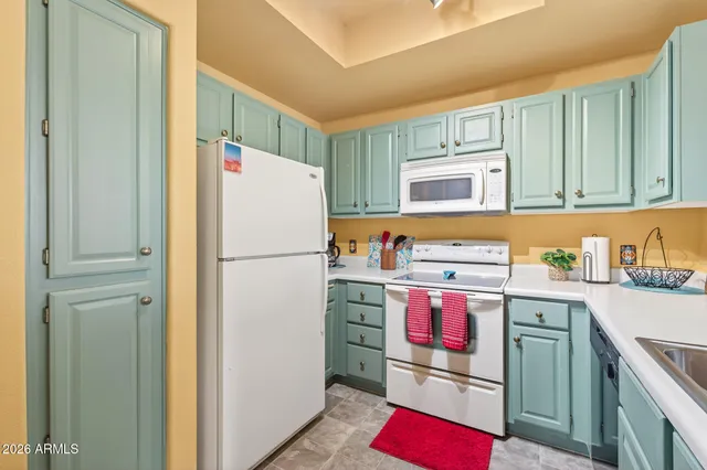 $299,990 | 3830 East Lakewood Parkway East, Unit 2173, Phoenix, AZ 85048