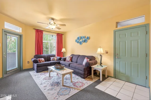 $299,990 | 3830 East Lakewood Parkway East, Unit 2173, Phoenix, AZ 85048