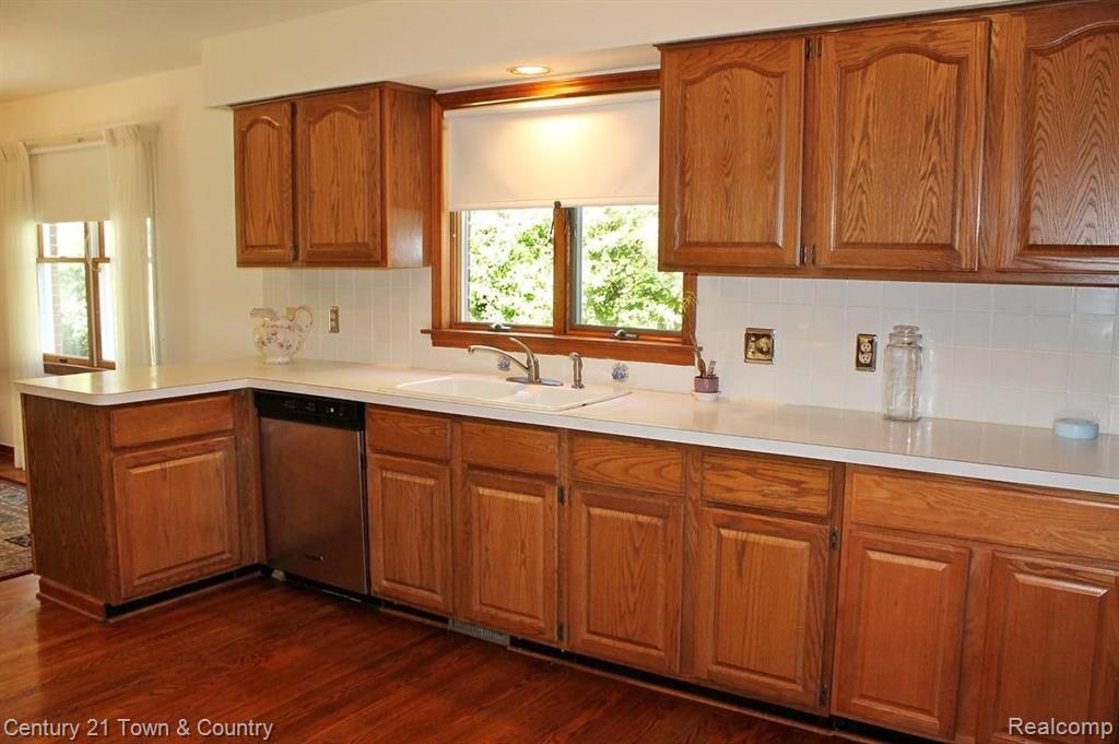 31011 Pear Ridge Farmington Hills, MI 48334 - Photo 23 of 53