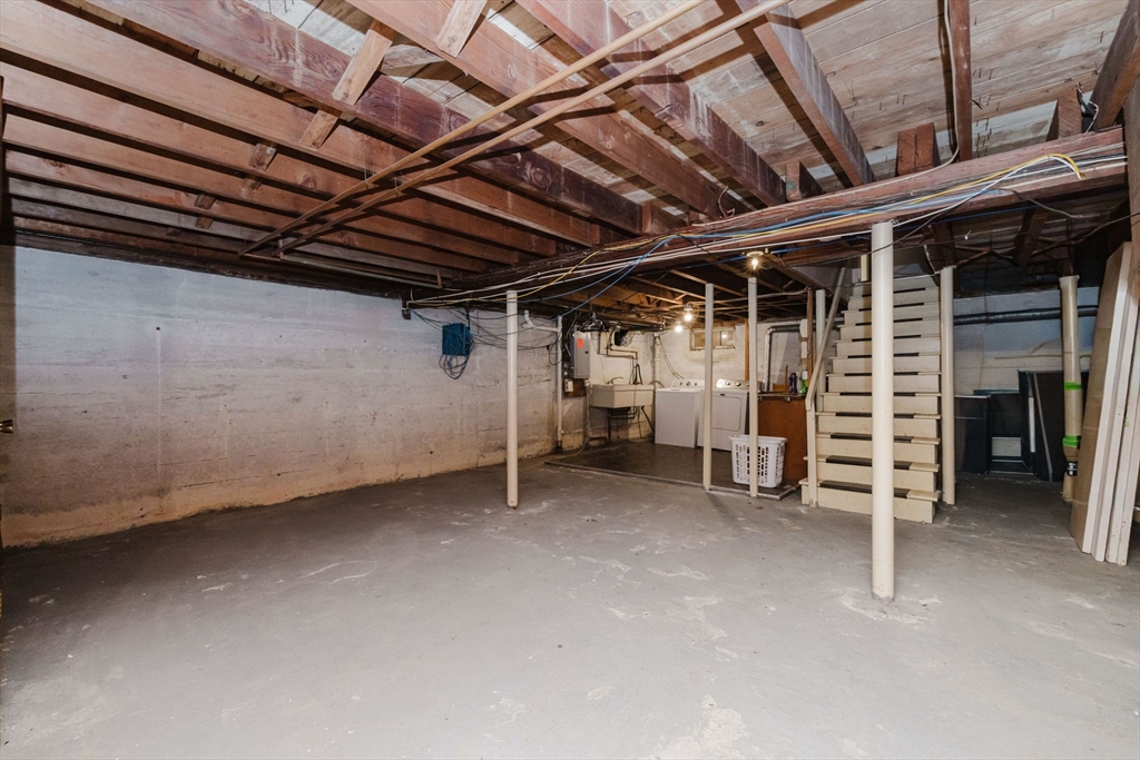 277 Valentine Street Fall River, MA 02720 - Photo 30 of 34