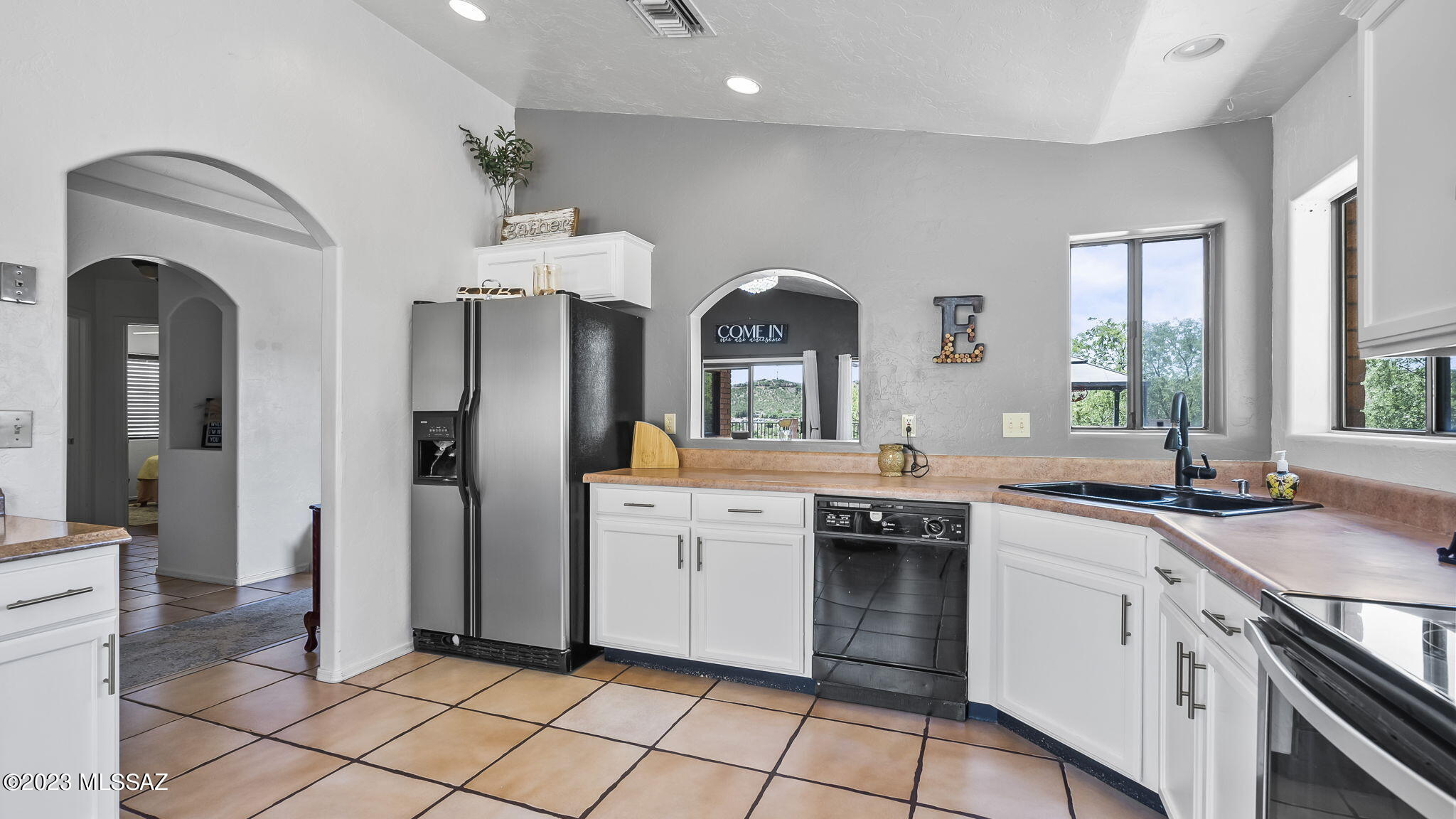 599 Alcanfor Court Rio Rico, AZ 85648 - Photo 9 of 35
