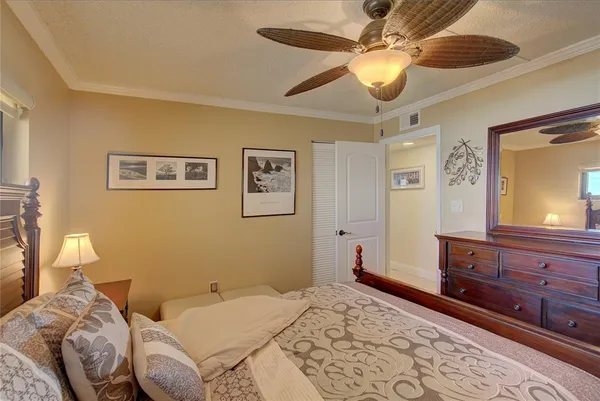 $3,600 | 1270 Gulf Boulevard, Unit 1003, Clearwater, FL 33767