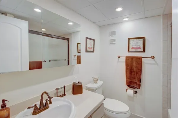 $3,600 | 1270 Gulf Boulevard, Unit 1003, Clearwater, FL 33767