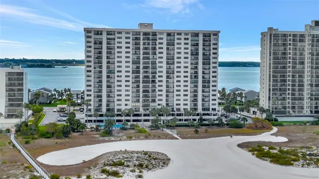 $3,600 | 1270 Gulf Boulevard, Unit 1003, Clearwater, FL 33767