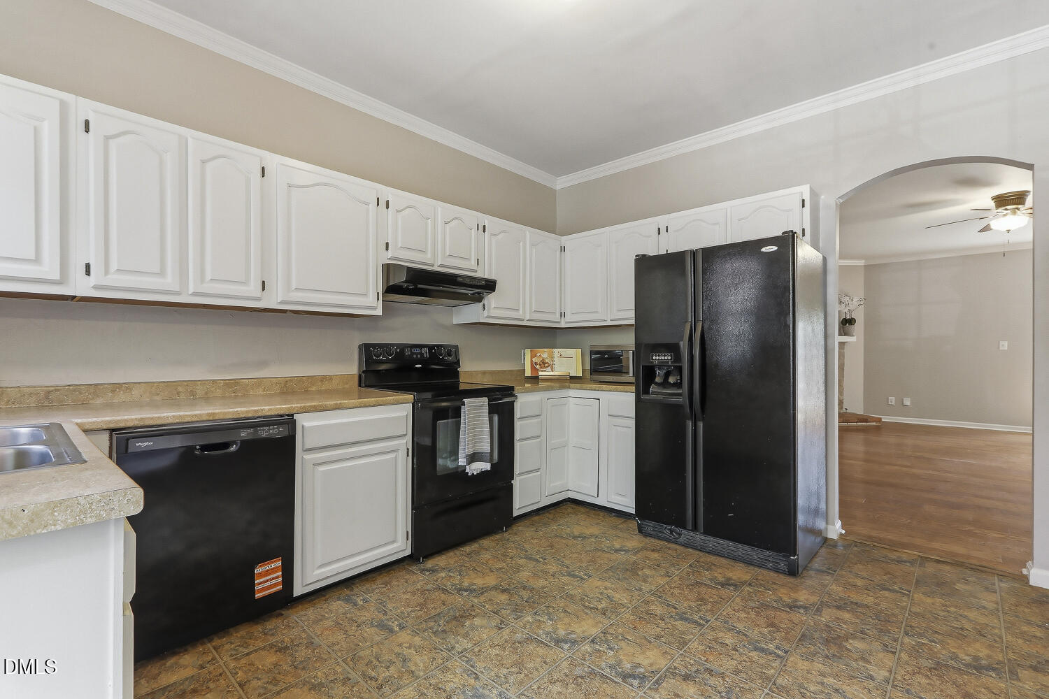 902 Albany Court Raleigh, NC 27615 - Photo 6 of 29 009