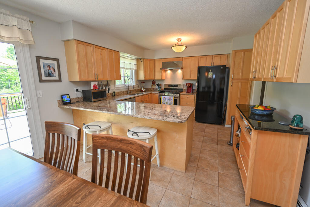 40 Canterbury Road Brewer, ME 04412 - Photo 6 of 31 Kitchen